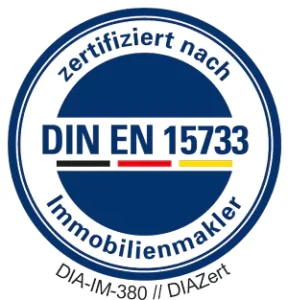 Logo zertifiziert nach DIN EN 15733 Immobilienmarkler